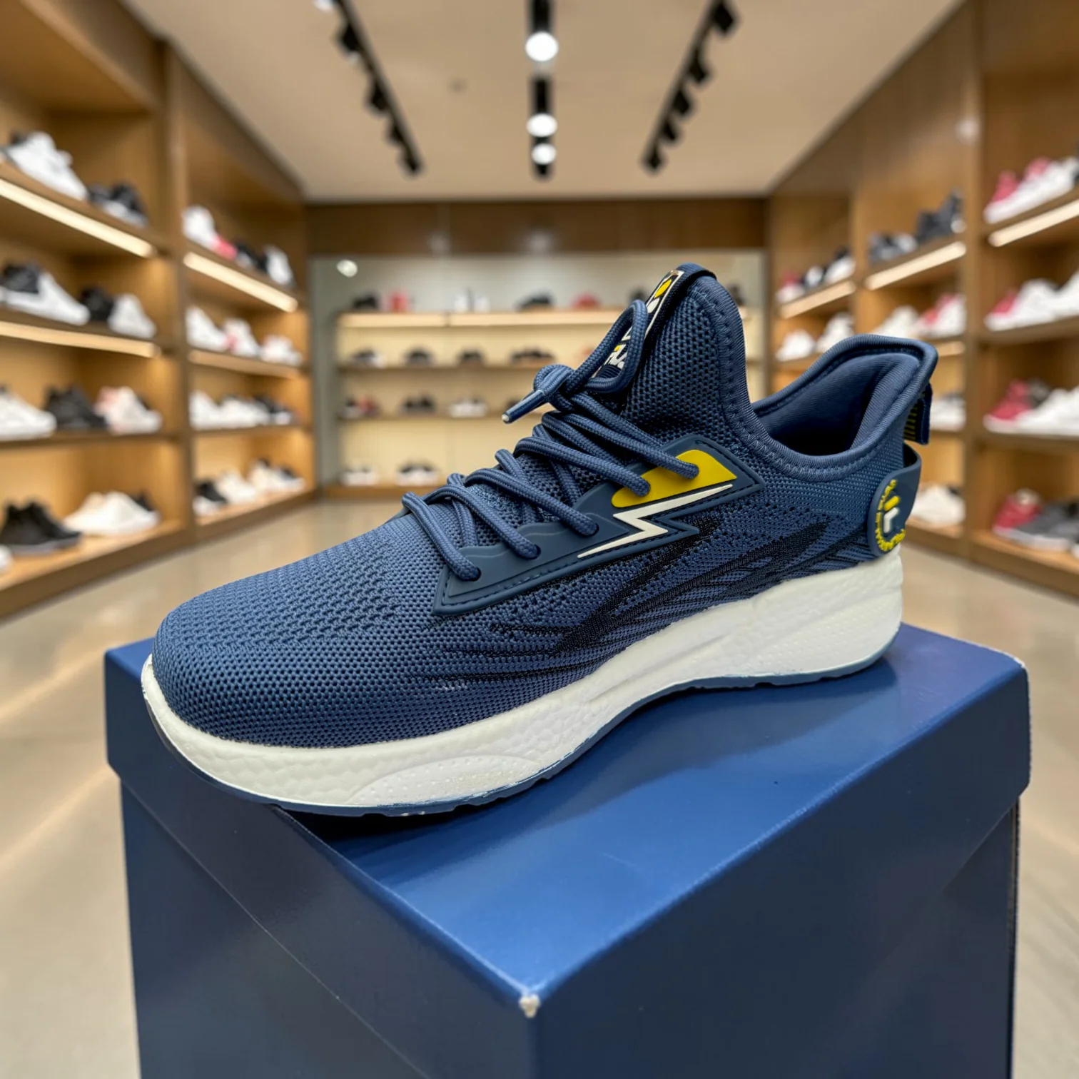 Fila Dark Blue বাইক,রানিং,জিম,ট্যুর ,ট্রাবেল,জগিং,অফিস,ক্যাজুয়াল,ক্যাম্পাস স্নিকার্স - Image 4