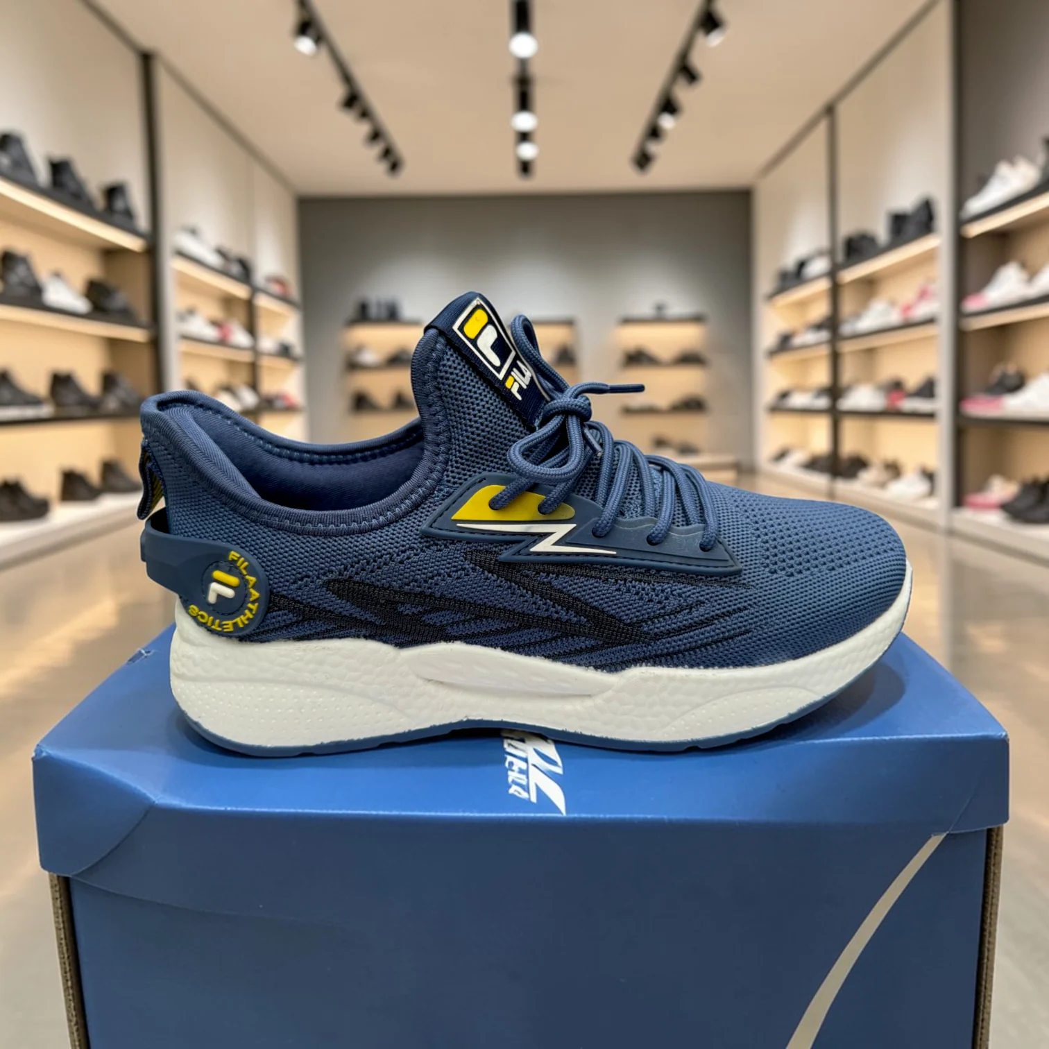 Fila Dark Blue বাইক,রানিং,জিম,ট্যুর ,ট্রাবেল,জগিং,অফিস,ক্যাজুয়াল,ক্যাম্পাস স্নিকার্স - Image 5